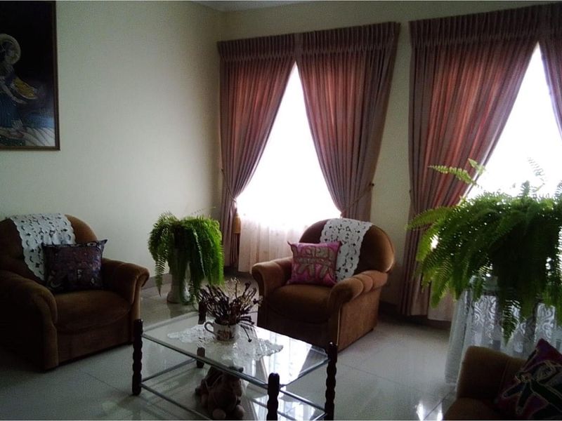 Discover Serenity: Your Perfect Blend of Comfort, Convenience, and Mountain Views Await!" - Photo 8