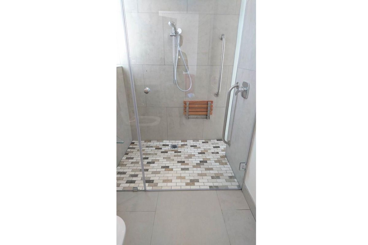 Modern Luxury Living in Val de Vie Estate - Fully Furnished Ground-Floor Apartment - Photo 4