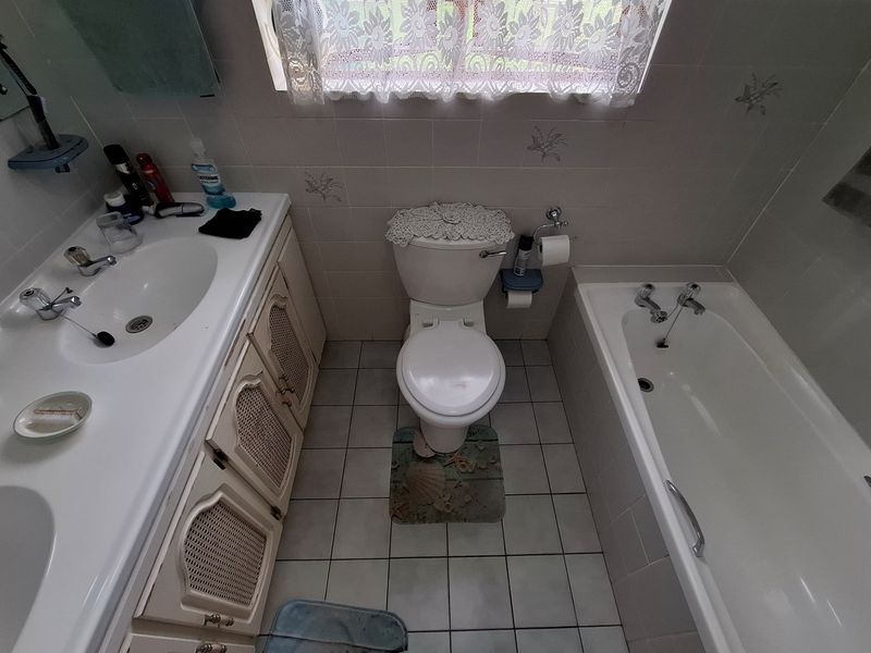 Pet friendly townhouse waiting to be yours! - Photo 10