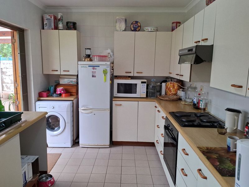 Pet friendly townhouse waiting to be yours! - Photo 4