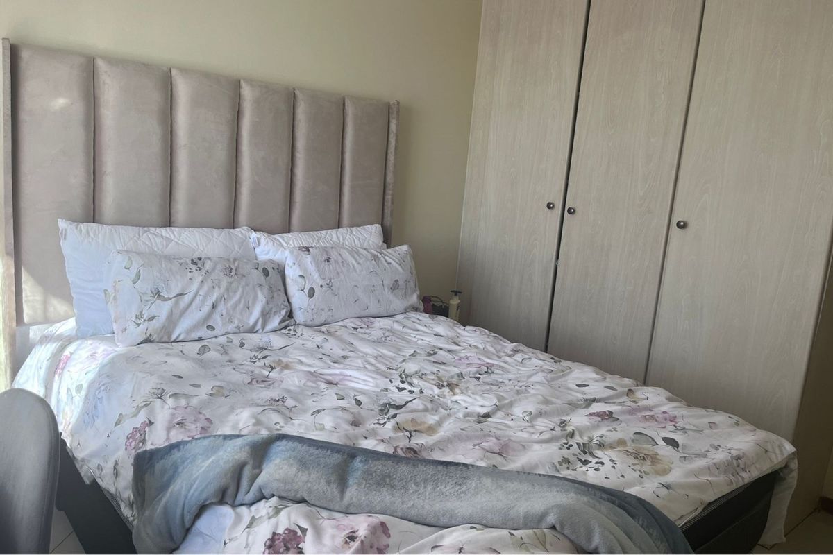 Charming 2-Bedroom Apartment in Halfway Gardens, Midrand - Photo 5