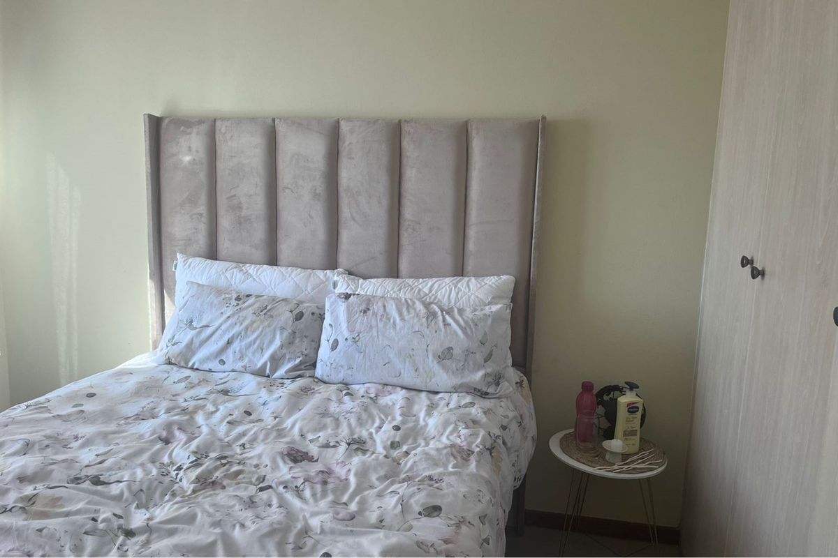 Charming 2-Bedroom Apartment in Halfway Gardens, Midrand - Photo 4