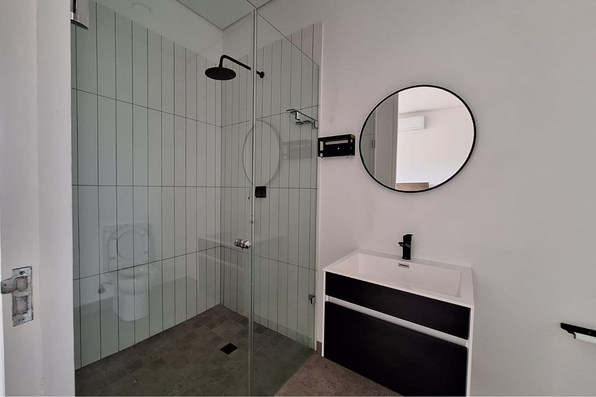 Modern, pet friendly 2-bed 2 bath home for sale - Elaleni Gardens - Photo 4