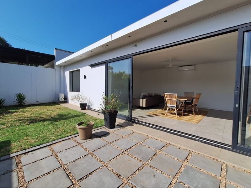 Modern, pet friendly 2-bed 2 bath home for sale - Elaleni Gardens - Photo 2