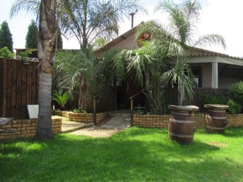 Charming 3-Bed Home in Serene Princess AH - Photo 2