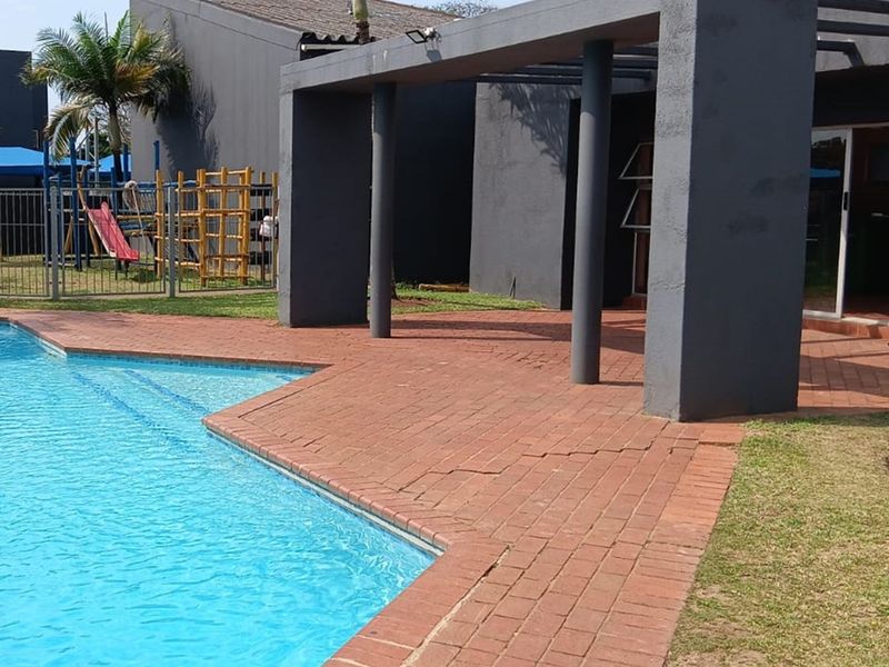 "Dream 2-Bed Flat in Serene Meer En See" - Photo 3