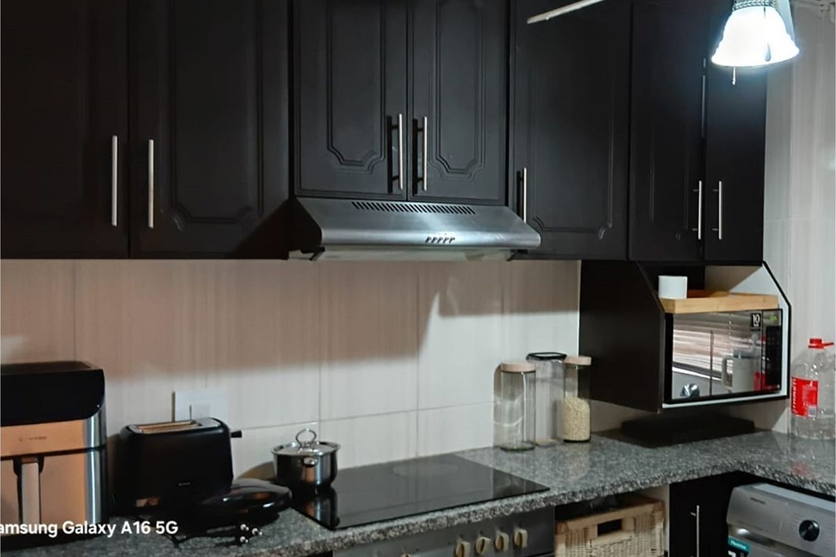 "Dream 2-Bed Flat in Serene Meer En See" - Photo 2