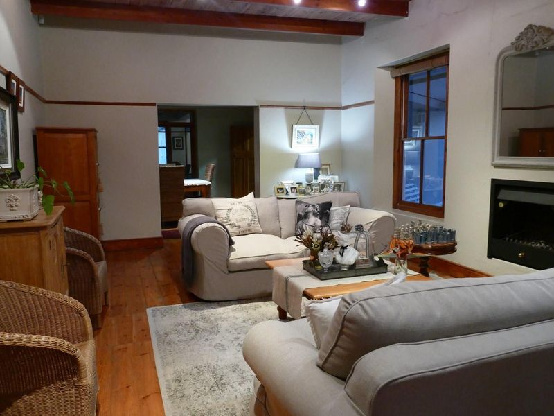 Refined Living Redefined: Discover the Timeless Splendor of this Heritage Home - Photo 8