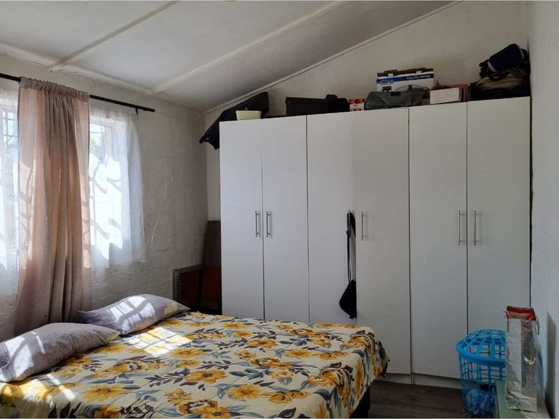 One-Bedroom House with Flatlet in Steenberg, Cape Town - Photo 7