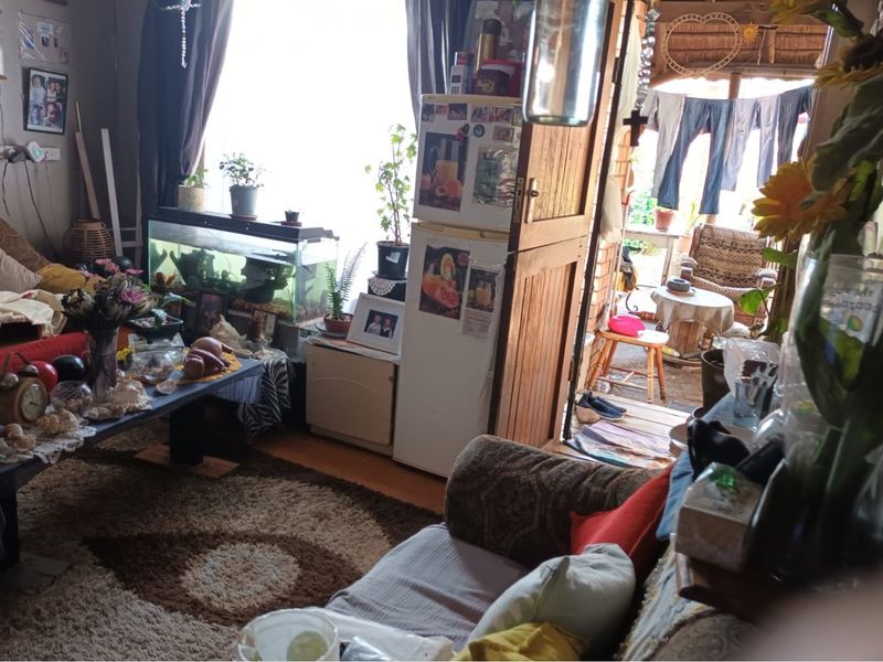 Property for sale in Tasbet Park Ext: 1 area with a space to extend, two bedrooms house, kitchen. - Photo 8