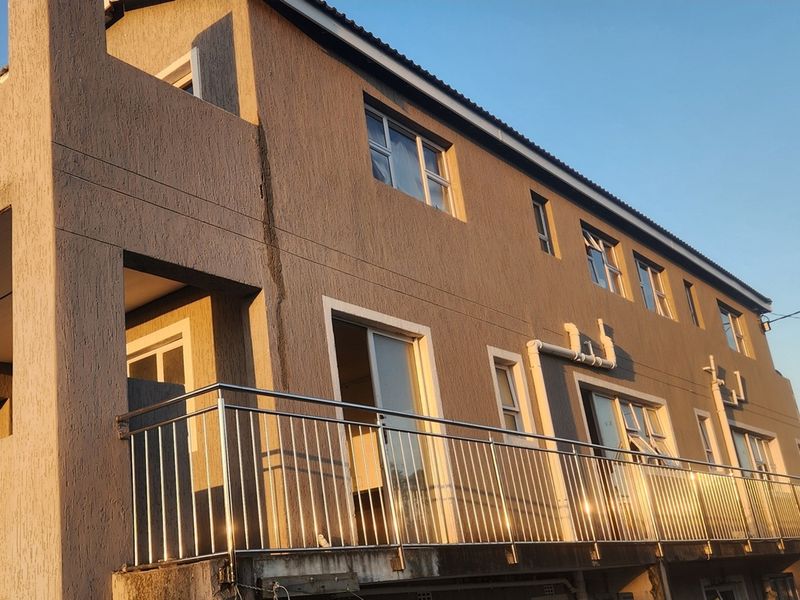 House For Sale in Beacon Bay, East London - Photo 2