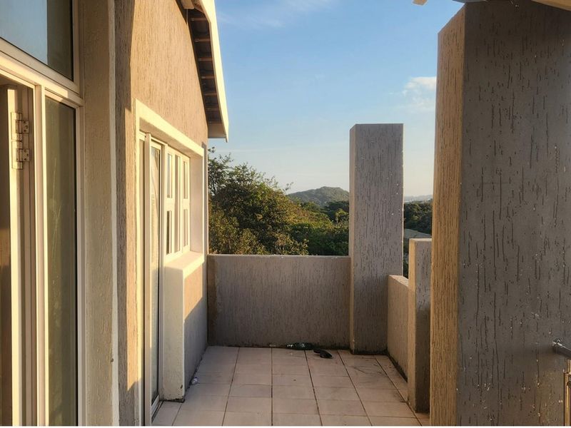 House For Sale in Beacon Bay, East London - Photo 3