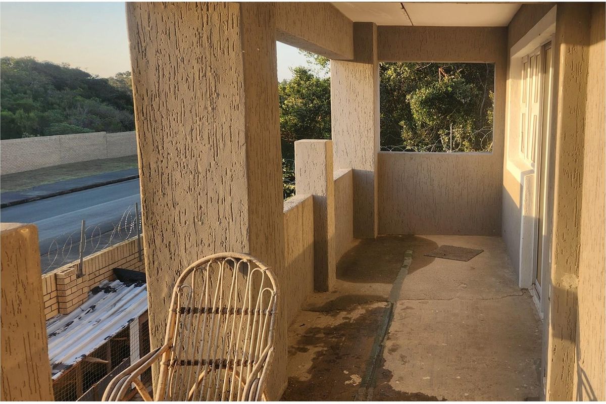 House For Sale in Beacon Bay, East London - Photo 5