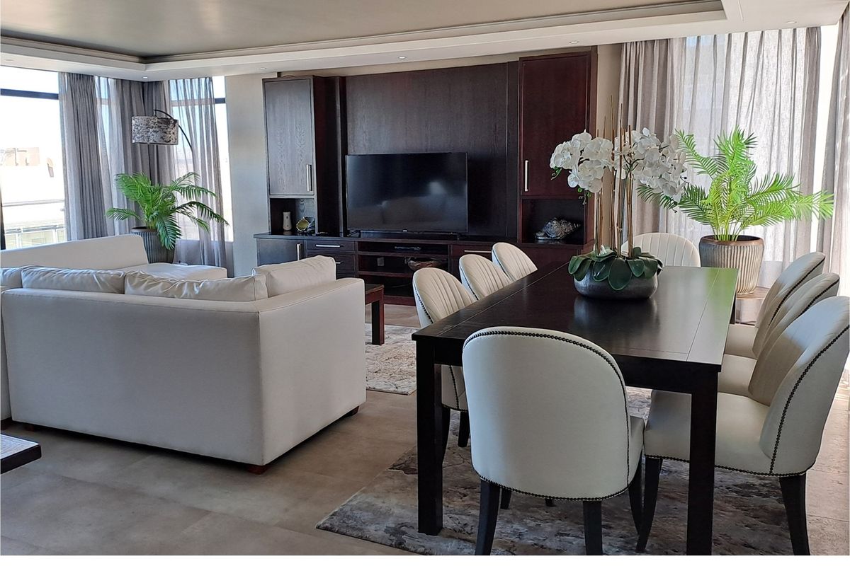 Three-bedroom luxury penthouse in Beachfront, Blouberg - Photo 4