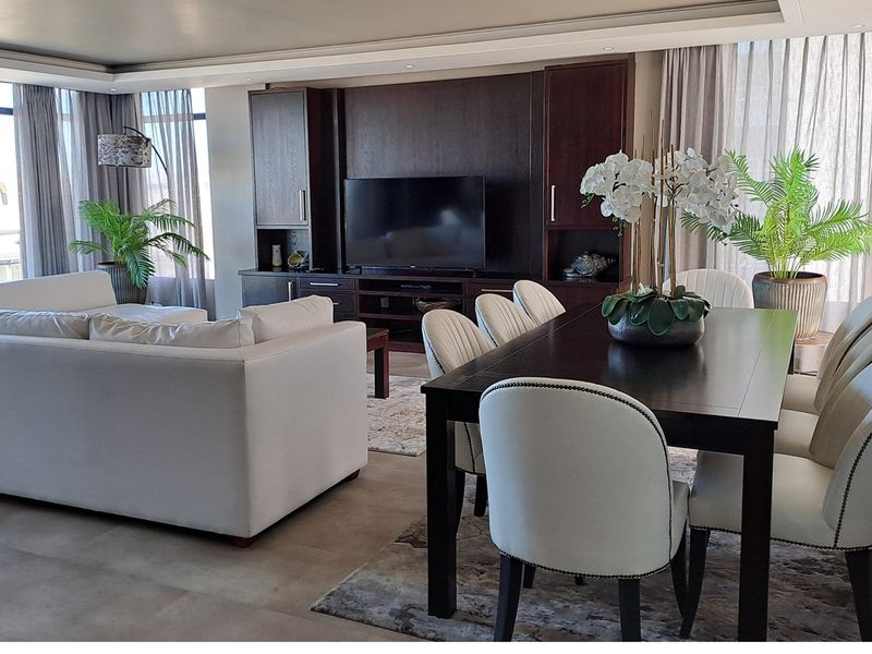 Three-bedroom luxury penthouse in Beachfront, Blouberg - Photo 4