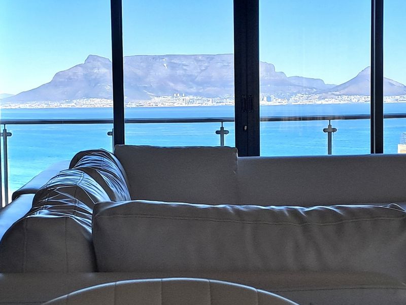 Three-bedroom luxury penthouse in Beachfront, Blouberg - Photo 7