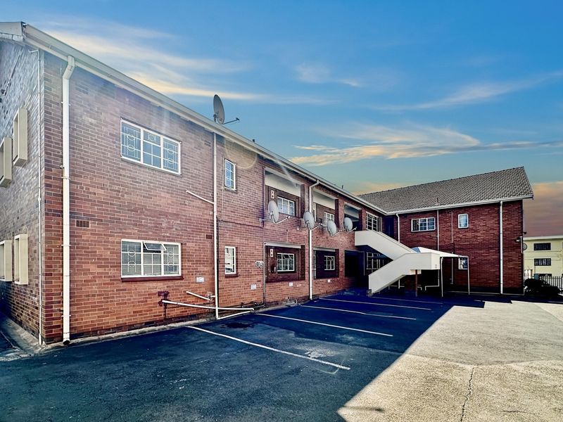 Prime Location - 1 Bedroom Flat - Photo 9