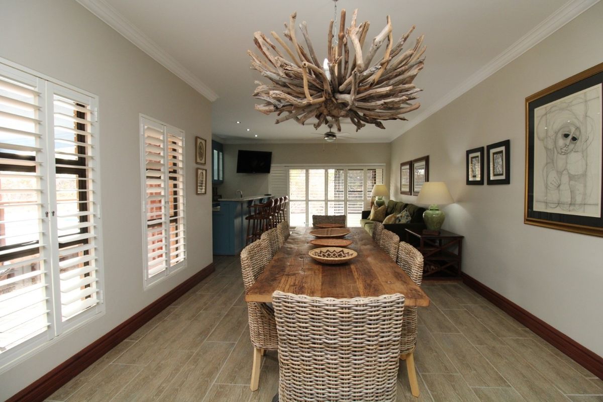 VERLOREN - 7 BEDROOM BUSHVELD BLISS WITH A PET-FRIENDLY TWIST-YOUR SAFARI SANCTUARY - Photo 4