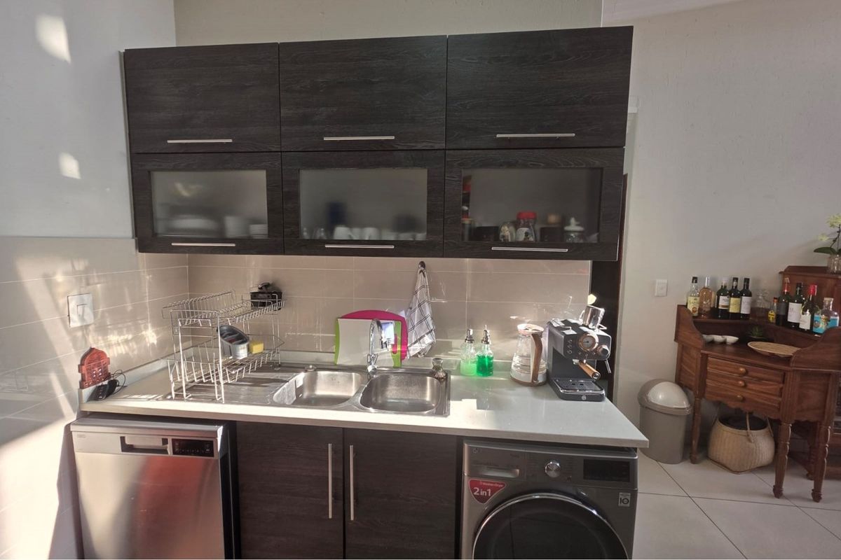 Reduced price, Unit for sale in Everley - Photo 2