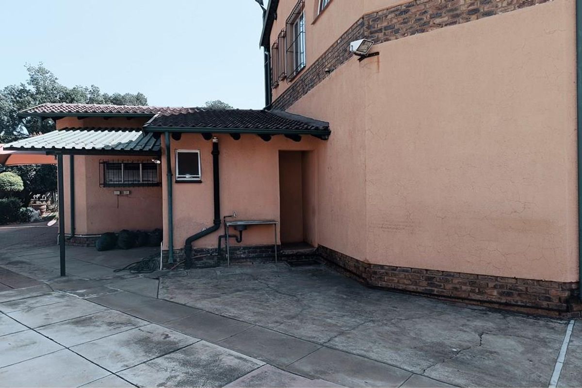 Really is a home for the family - Photo 3