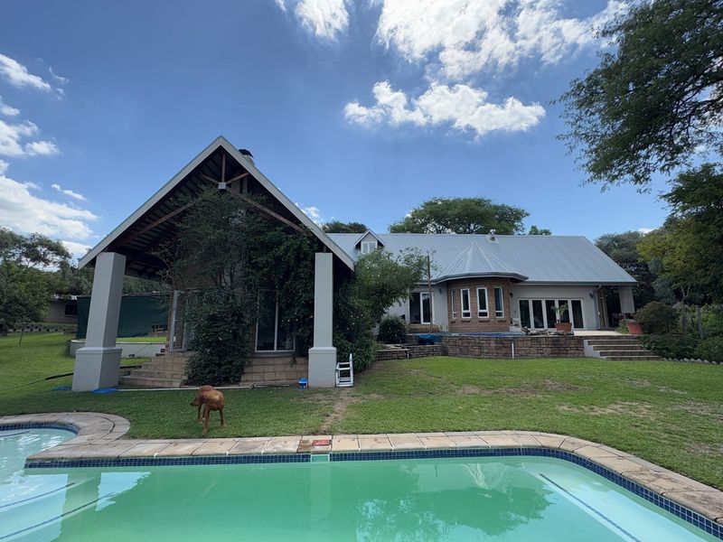 Four Hectre Small Holding With Gorgeous Modern Farm House - Photo 3