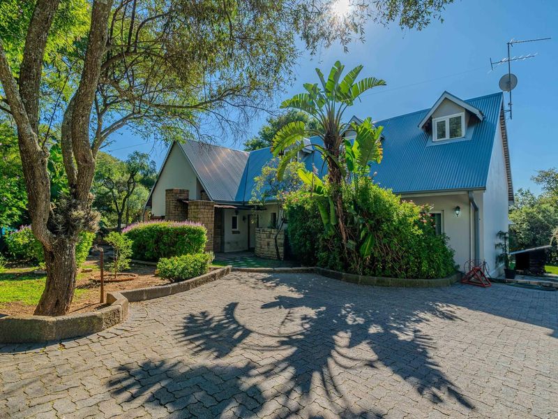 Four Hectre Small Holding With Gorgeous Modern Farm House - Photo 2