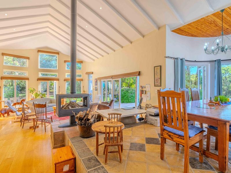 Four Hectre Small Holding With Gorgeous Modern Farm House - Photo 1