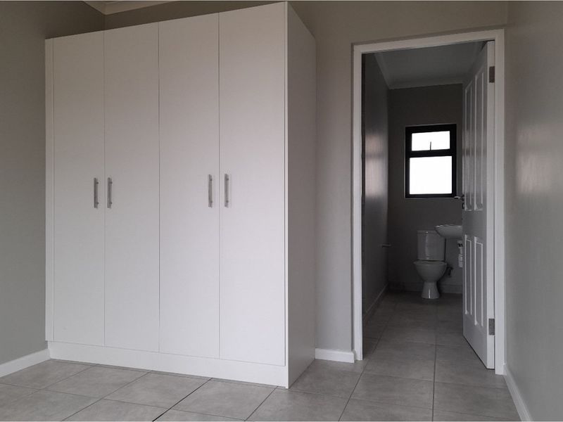 For Sale: Modern 3-Bedroom Unit in Secure Estate at Umlele Hills - Kidds Beach - Photo 8