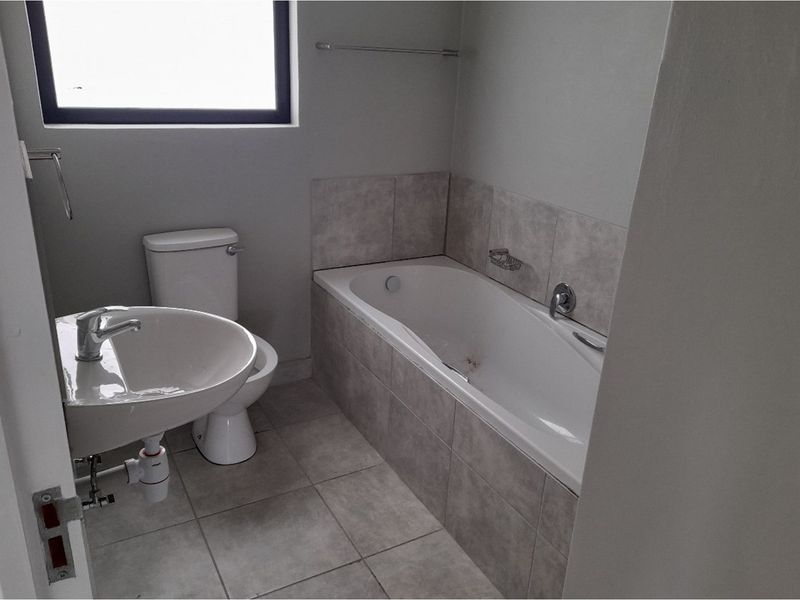 For Sale: Modern 3-Bedroom Unit in Secure Estate at Umlele Hills - Kidds Beach - Photo 6