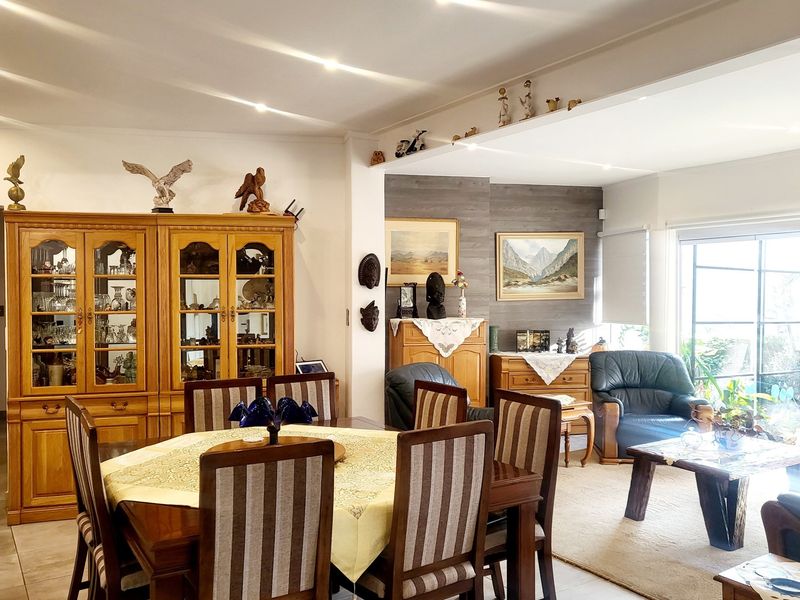 Contemporary Comfort Meets Effortless Luxury in a Secure Estate - Photo 9