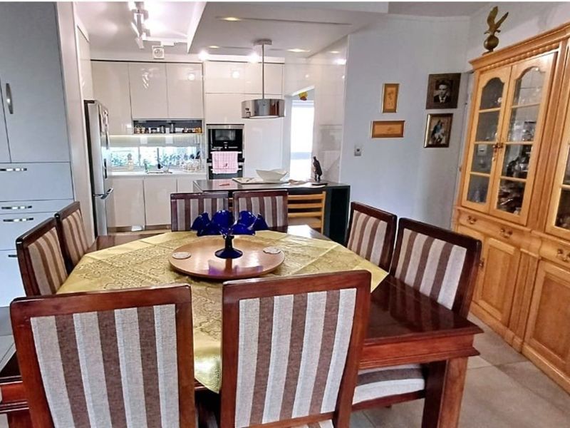 Contemporary Comfort Meets Effortless Luxury in a Secure Estate - Photo 8