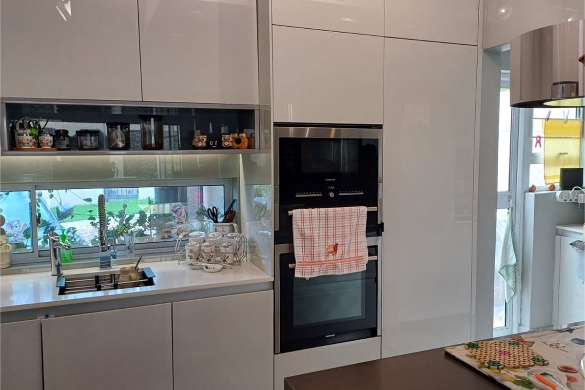 Contemporary Comfort Meets Effortless Luxury in a Secure Estate - Photo 2