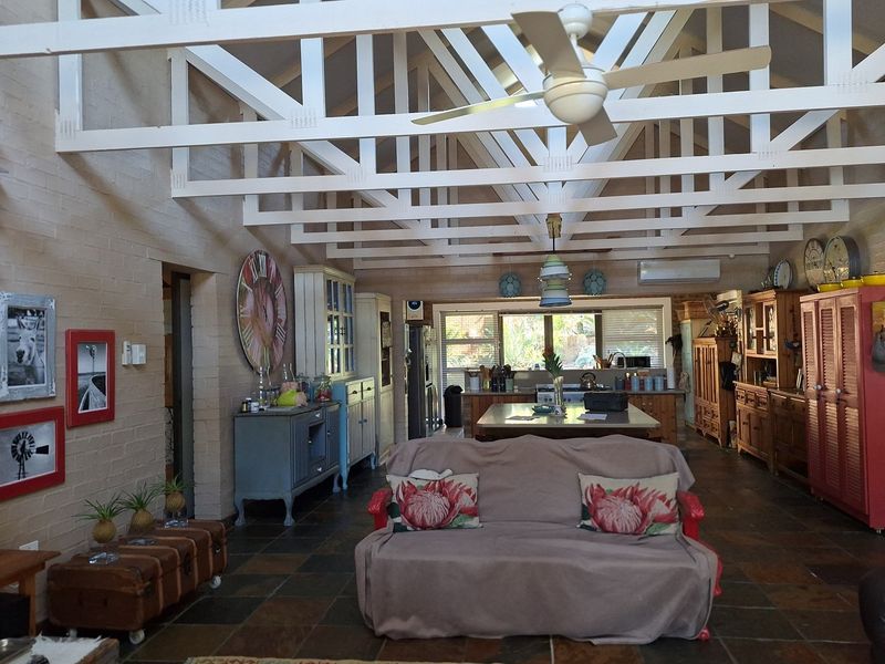 Rustic Charm Meets Modern Flexibility - Kranspoort Vakansiedorp - Photo 3