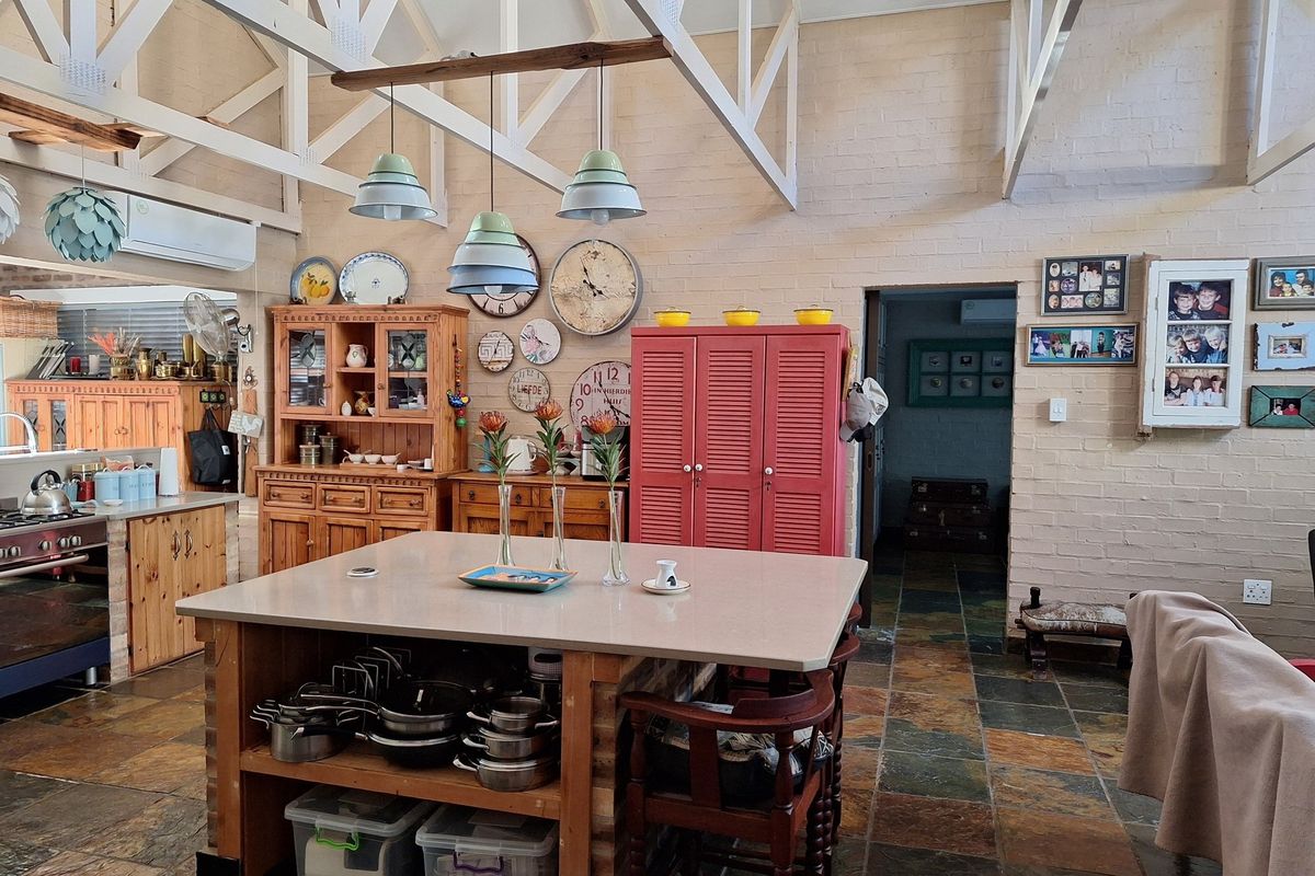 Rustic Charm Meets Modern Flexibility - Kranspoort Vakansiedorp - Photo 4