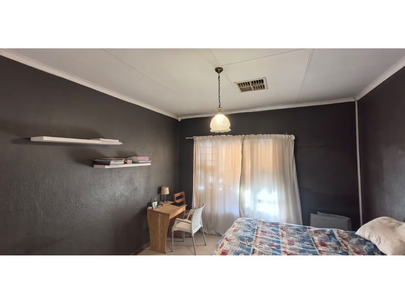 Discover Your Peaceful Retreat Close to Town! - Photo 8