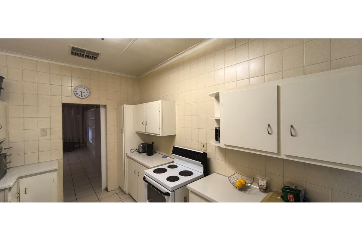 Discover Your Peaceful Retreat Close to Town! - Photo 4