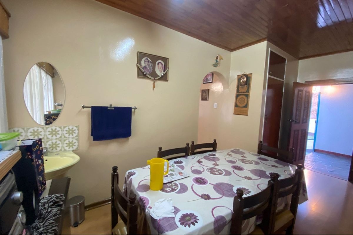Spacious 3-Bedroom Home with Private Study Alarm System - Lennoxton - Photo 5