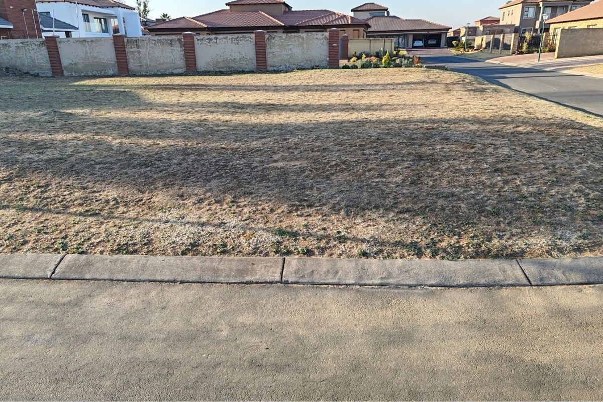 RISIVILLE * MEYERTON * R420 000.00 * BEAUTIFUL VACANT STAND FOR SALE IN A POPULAR COMPLEX - Photo 5