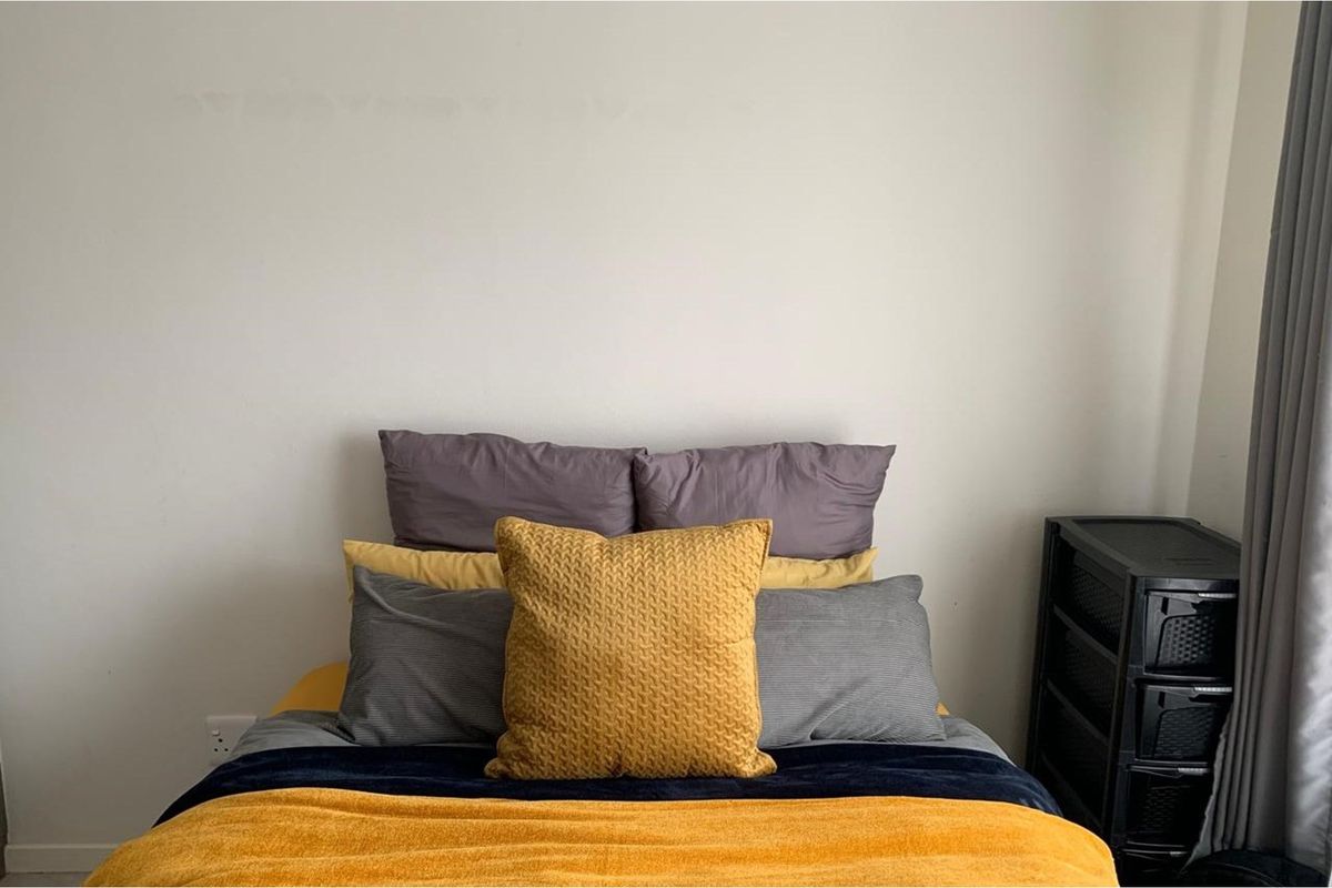 "Luxury Living: Spacious 2-Bed in Northgate" - Photo 4