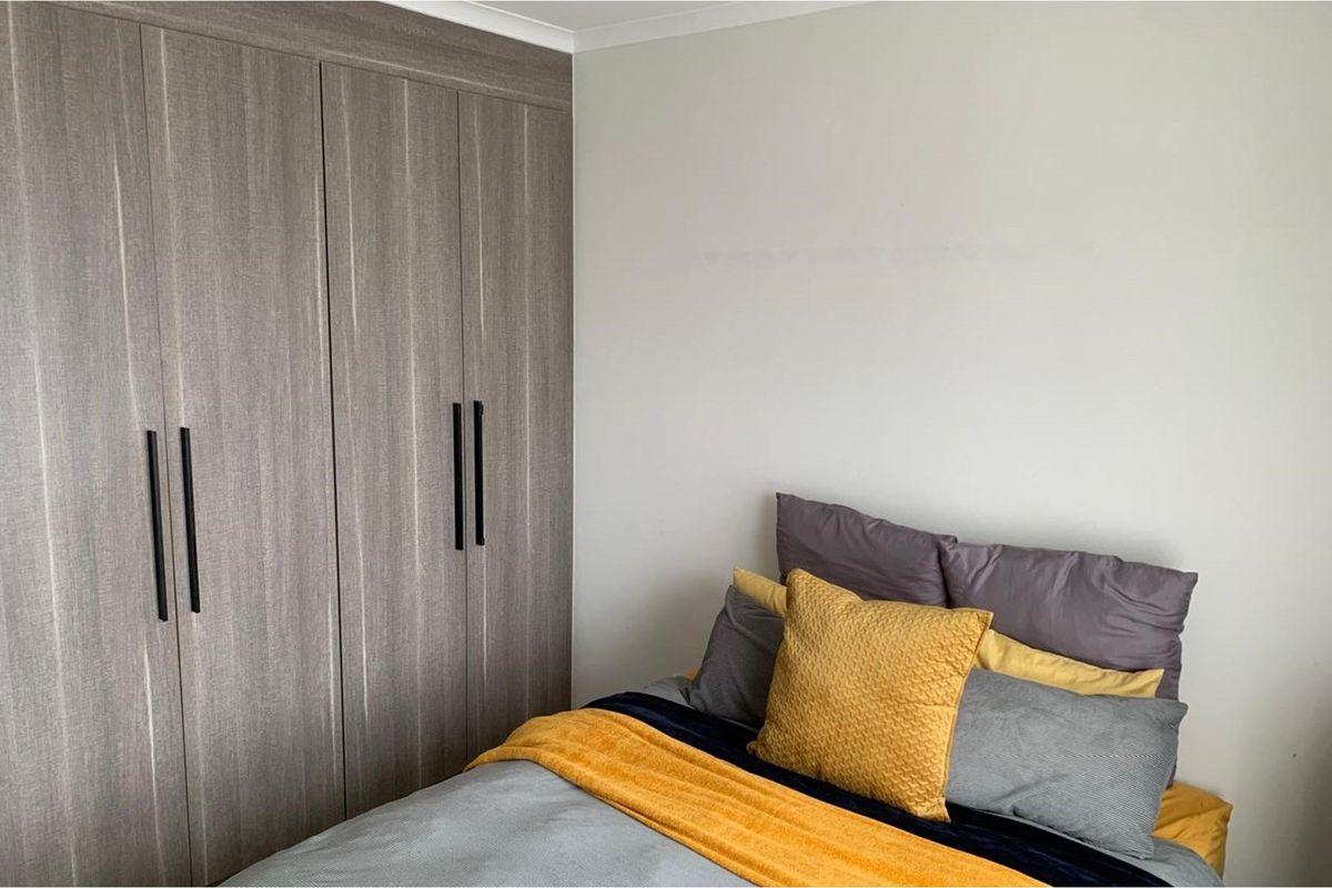 "Luxury Living: Spacious 2-Bed in Northgate" - Photo 3