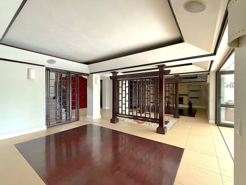 Stunning Golf Course Views - A Balinese Masterpiece in Dainfern Golf Estate - Photo 3