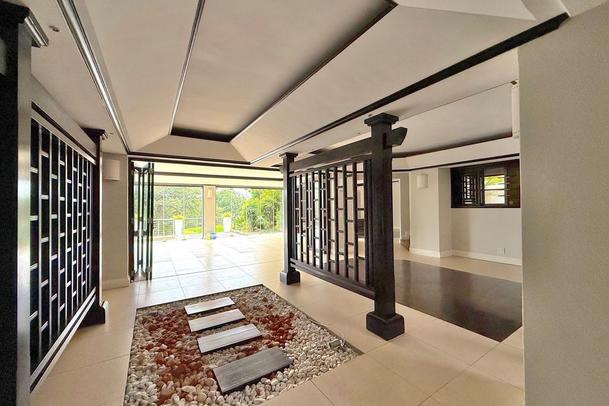 Stunning Golf Course Views - A Balinese Masterpiece in Dainfern Golf Estate - Photo 2