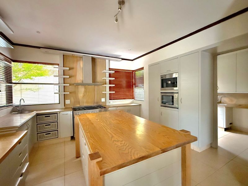 Stunning Golf Course Views - A Balinese Masterpiece in Dainfern Golf Estate - Photo 10