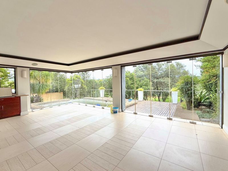 Stunning Golf Course Views - A Balinese Masterpiece in Dainfern Golf Estate - Photo 5