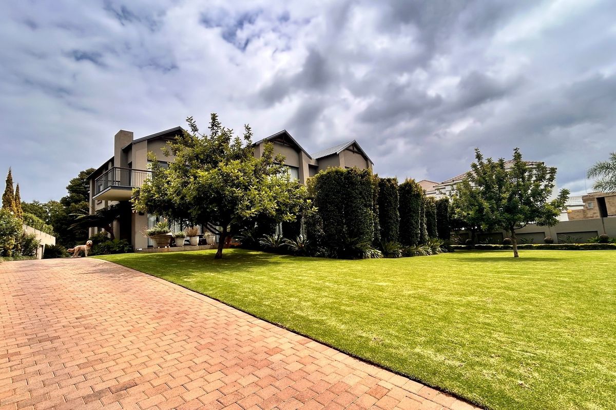 Sophisticated Living with Unmatched Views | Waterkloof Heights - Photo 2