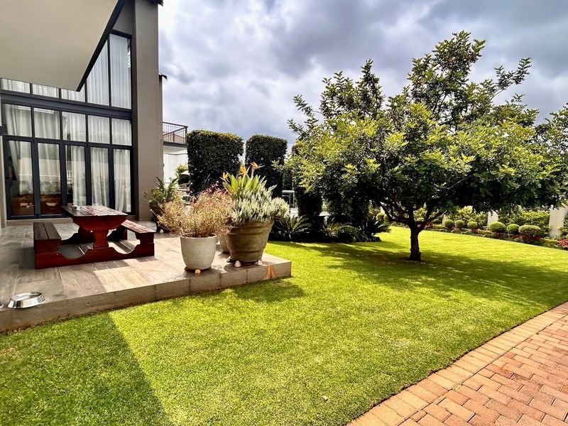 Sophisticated Living with Unmatched Views | Waterkloof Heights - Photo 3