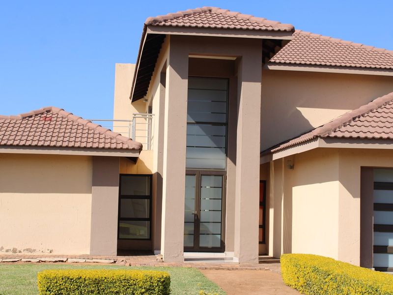 Fantastic Value with a Country Feeling Views - Photo 2