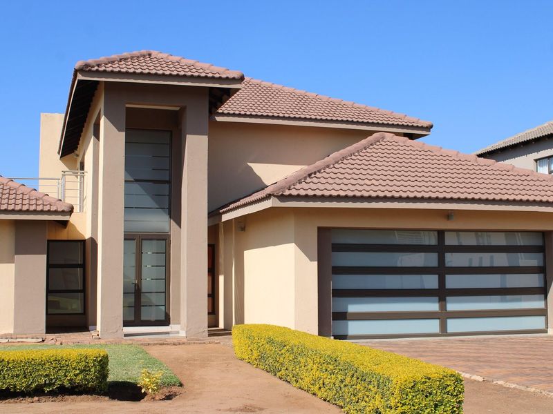 Fantastic Value with a Country Feeling Views - Photo 3