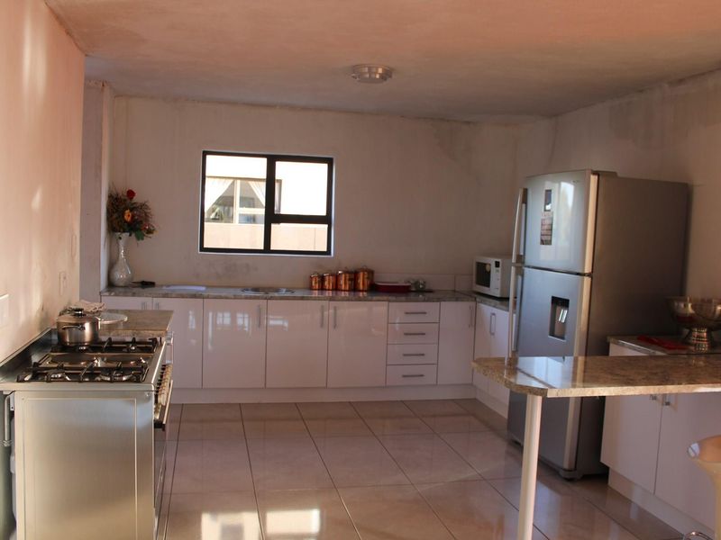 Fantastic Value with a Country Feeling Views - Photo 8