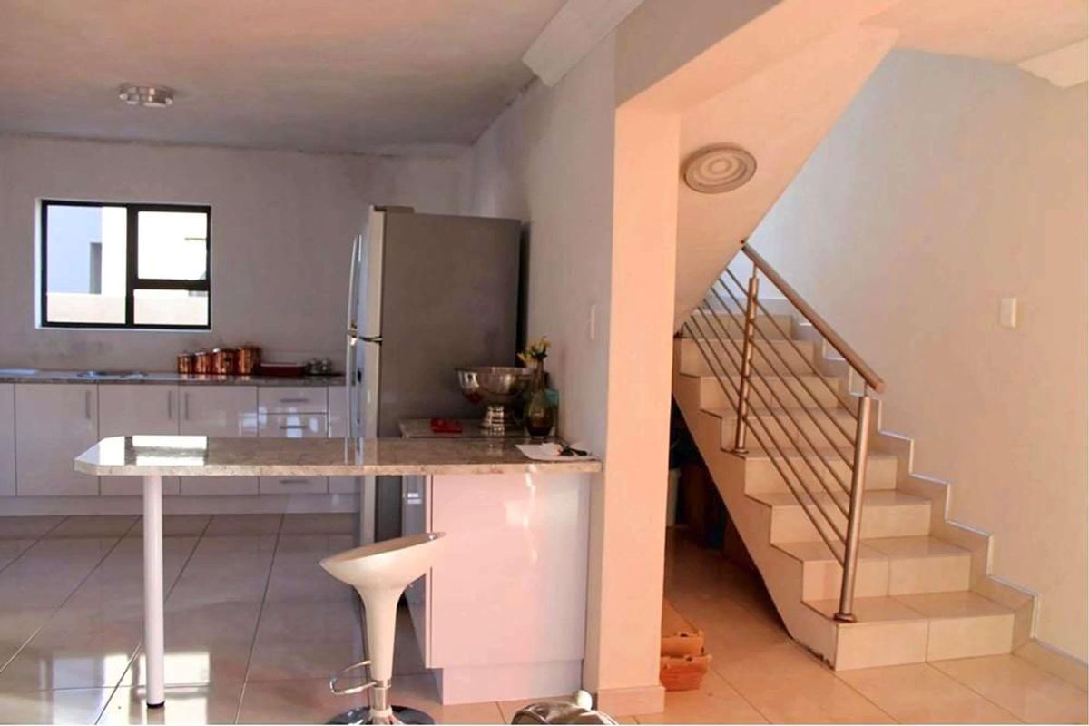 Fantastic Value with a Country Feeling Views - Photo 5